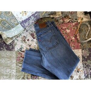 Levi’s Women’s High Rise Wedgie Straight Cropped Jeans - Max Effort Size 28x28